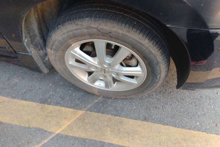 Used Nissan Sylphy 2012 Classic 1.6XE Automatic Comfort Edition Right Front Wheel Hub