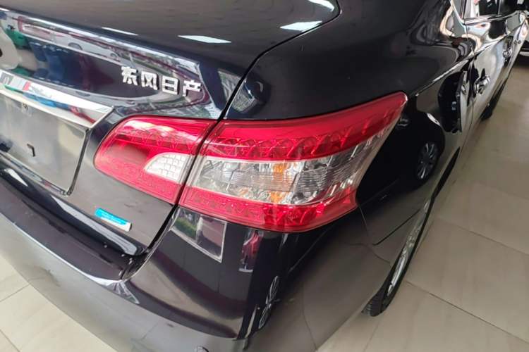 Used Nissan Sylphy 2012 1.6 XL Manual Luxury Edition Right Rear Taillight