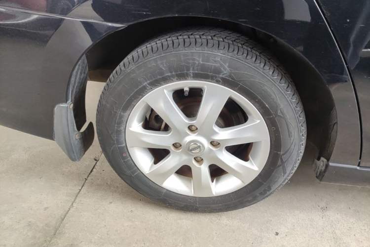 Used Nissan Sylphy 2012 Classic 1.6XE Automatic Comfort Edition Right Rear Wheel Hub