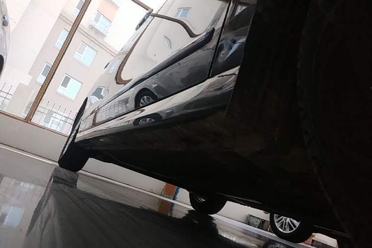 Used Nissan Sylphy 2012 Classic 1.6XE Manual Comfort Edition Right Side Sill