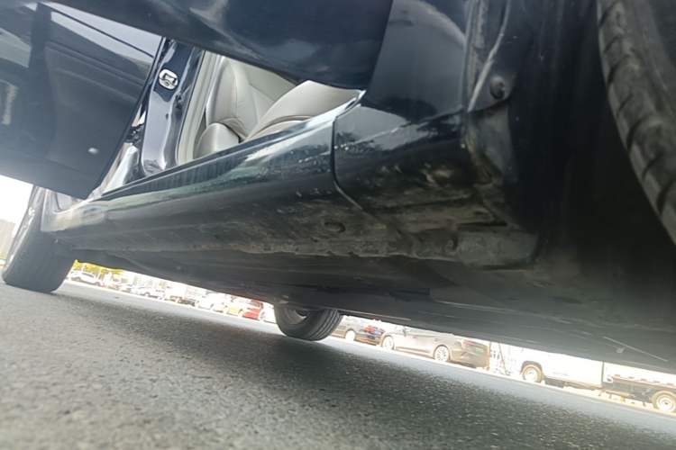 Used Nissan Sylphy 2012 1.6 XL Manual Luxury Edition Right Side Sill