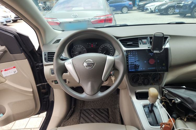 Used Nissan Sylphy 2012 1.6XE CVT Comfort Edition Steering Wheel