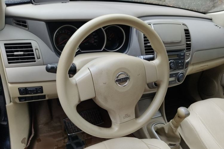 Used Nissan Sylphy 2012 Classic 1.6XE Manual Comfort Edition Steering Wheel