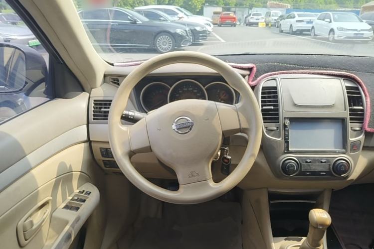 Used Nissan Sylphy 2012 Classic 1.6XE Manual Comfort Edition Steering Wheel