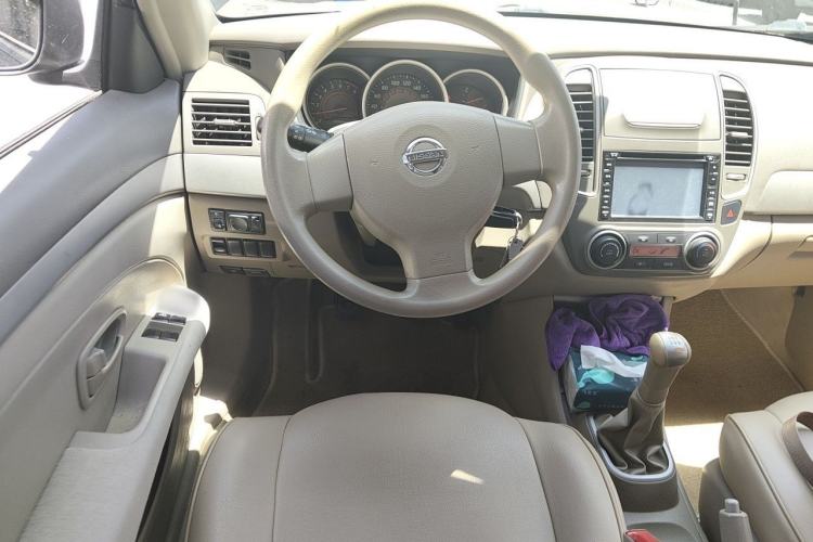 Used Nissan Sylphy 2012 Classic 1.6XE Manual Comfort Edition Steering Wheel