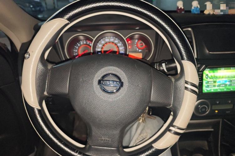 Used Nissan Sylphy 2012 Classic 1.6XE Manual Comfort Edition Steering Wheel