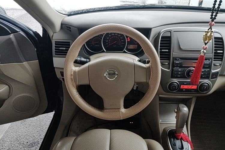 Used Nissan Sylphy 2012 Classic 1.6 XL Automatic Luxury Edition Steering Wheel