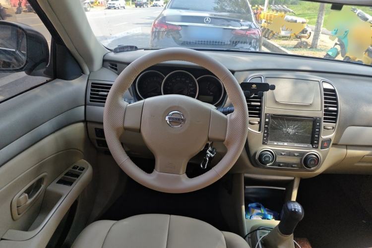Used Nissan Sylphy 2012 Classic 1.6XE Manual Comfort Edition Steering Wheel