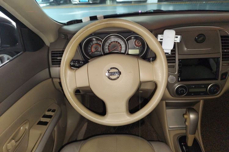 Used Nissan Sylphy 2012 Classic 1.6XE Automatic Comfort Edition Steering Wheel