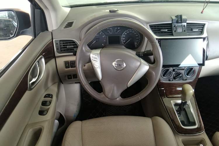 Used Nissan Sylphy 2012 1.6 XL CVT Luxury Edition Steering Wheel