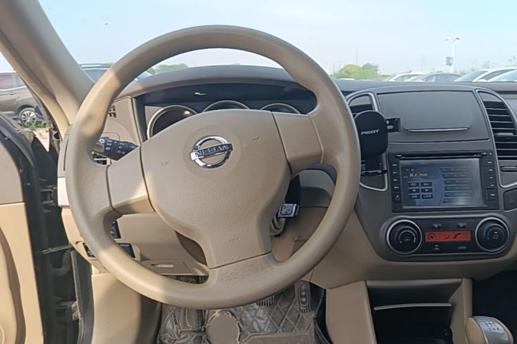 Used Nissan Sylphy 2012 Classic 1.6XE Manual Comfort Edition Steering Wheel