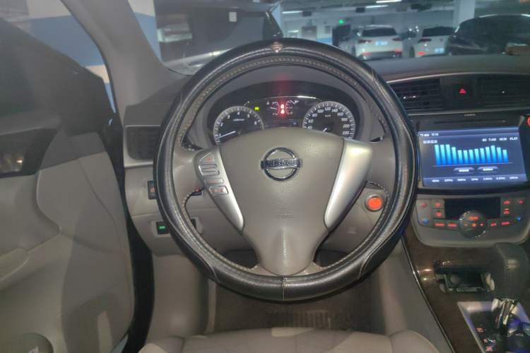 Used Nissan Sylphy 2012 1.8XL CVT Luxury Edition Steering Wheel