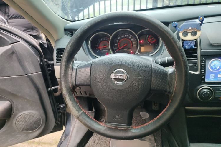 Used Nissan Sylphy 2012 Classic 1.6XE Manual Comfort Edition Steering Wheel