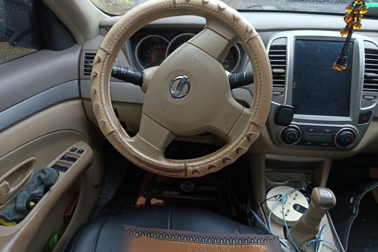 Used Nissan Sylphy 2012 Classic 1.6XL Manual Luxury Edition Steering Wheel