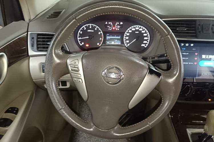 Used Nissan Sylphy 2012 1.6 XL CVT Luxury Edition Steering Wheel