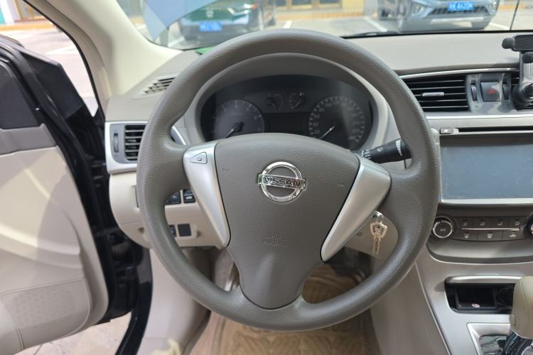 Used Nissan Sylphy 2012 1.6XE CVT Comfort Edition Steering Wheel