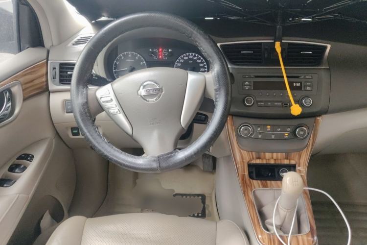 Used Nissan Sylphy 2012 1.6 XL Manual Luxury Edition Steering Wheel