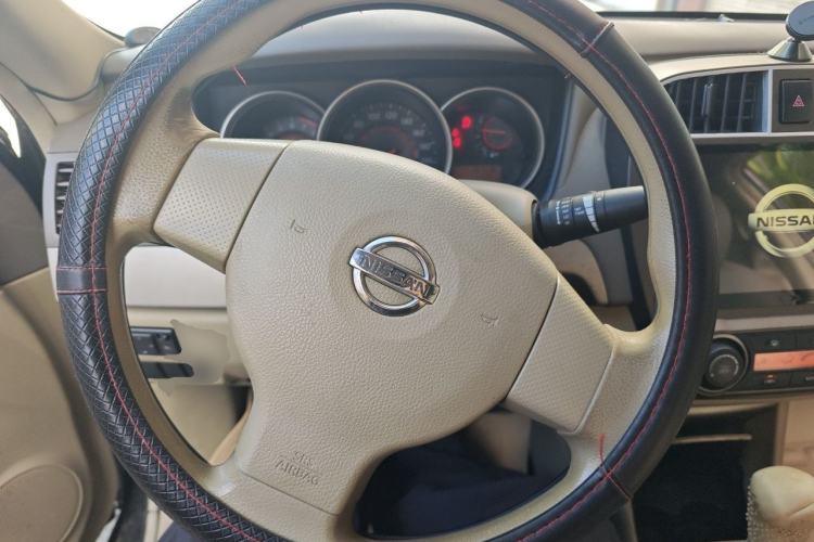 Used Nissan Sylphy 2012 Classic 1.6XE Manual Comfort Edition Steering Wheel