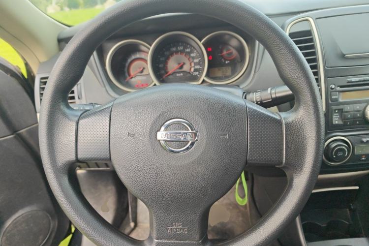 Used Nissan Sylphy 2012 Classic 1.6XE Manual Comfort Edition Steering Wheel