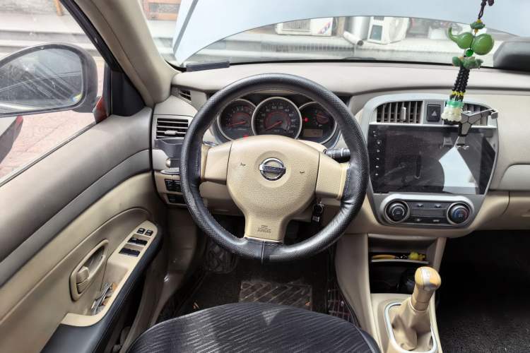 Used Nissan Sylphy 2012 Classic 1.6XE Manual Comfort Edition Steering Wheel