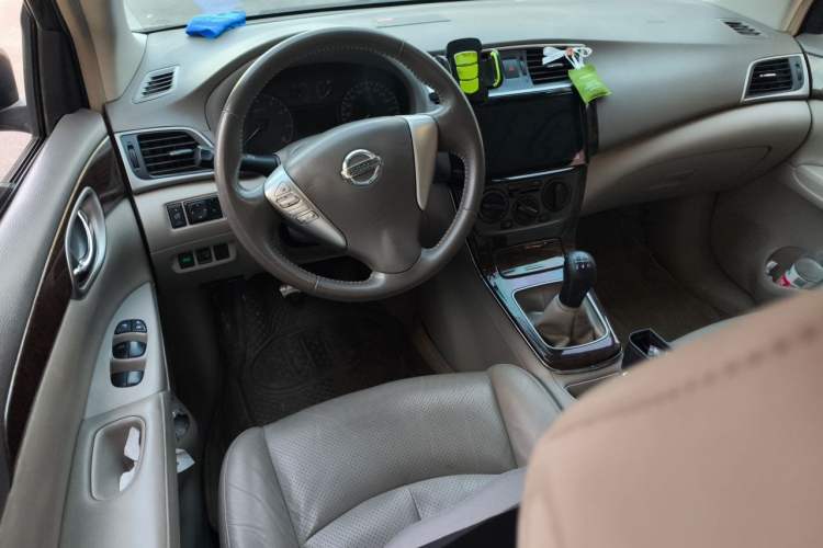 Used Nissan Sylphy 2012 1.6 XL Manual Luxury Edition Steering Wheel