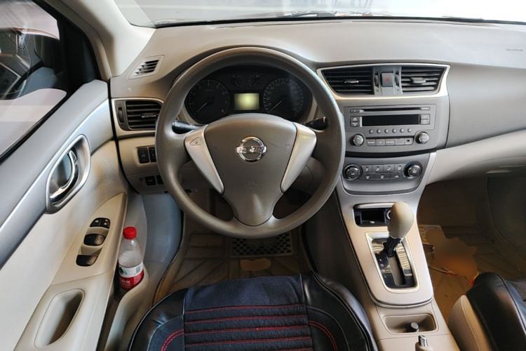 Used Nissan Sylphy 2012 1.6XE CVT Comfort Edition Steering Wheel