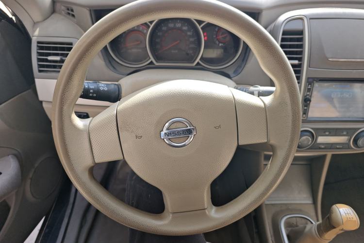 Used Nissan Sylphy 2012 Classic 1.6XE Manual Comfort Edition Steering Wheel