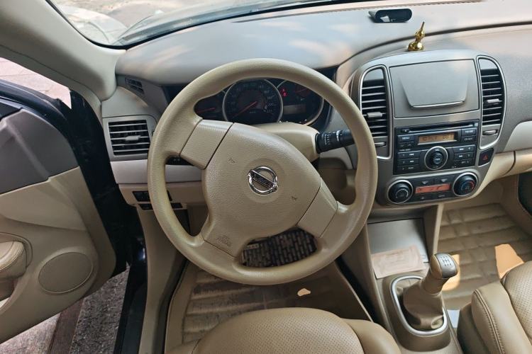 Used Nissan Sylphy 2012 Classic 1.6XE Manual Comfort Edition Steering Wheel