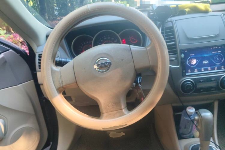 Used Nissan Sylphy 2012 Classic 1.6XE Automatic Comfort Edition Steering Wheel
