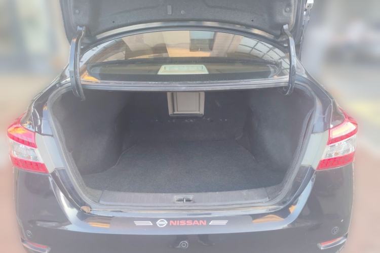 Used Nissan Sylphy 2012 1.6 XL CVT Luxury Edition Trunk
