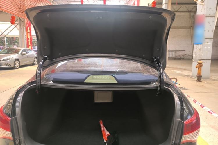 Used Nissan Sylphy 2012 Classic 1.6XE Automatic Comfort Edition Trunk