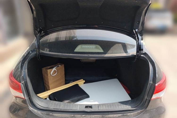 Used Nissan Sylphy 2012 Classic 1.6XE Manual Comfort Edition Trunk