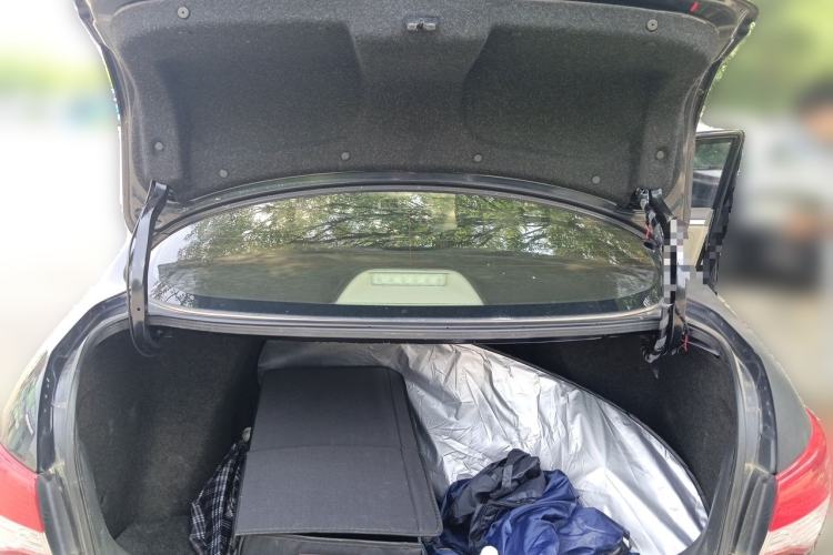 Used Nissan Sylphy 2012 Classic 1.6XE Manual Comfort Edition Trunk