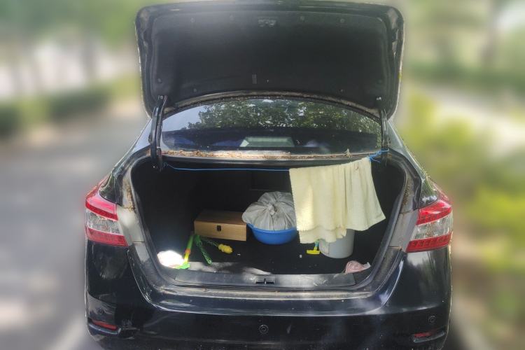 Used Nissan Sylphy 2012 1.6 XL Manual Luxury Edition Trunk