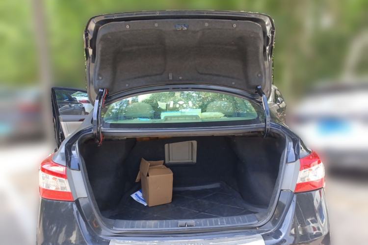 Used Nissan Sylphy 2012 1.6 XL CVT Luxury Edition Trunk