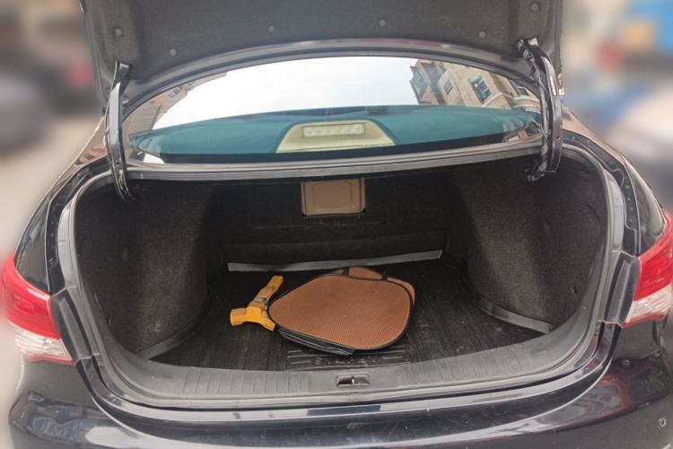 Used Nissan Sylphy 2012 Classic 1.6XE Automatic Comfort Edition Trunk
