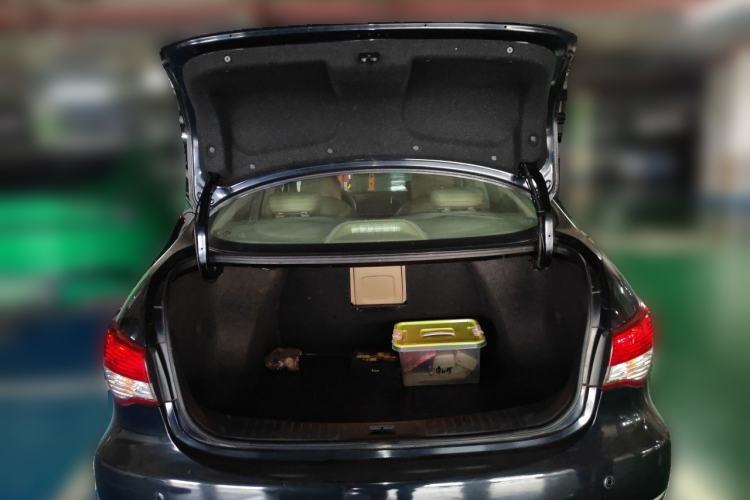 Used Nissan Sylphy 2012 Classic 1.6XE Manual Comfort Edition Trunk