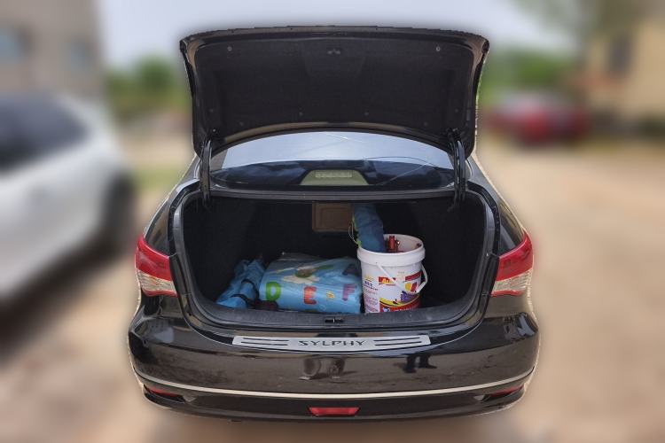 Used Nissan Sylphy 2012 Classic 1.6XE Manual Comfort Edition Trunk