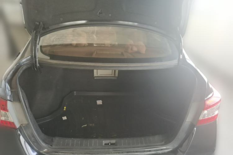 Used Nissan Sylphy 2012 1.6 XL Manual Luxury Edition Trunk