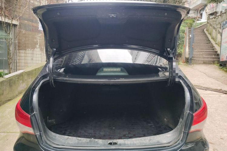 Used Nissan Sylphy 2012 Classic 1.6XE Manual Comfort Edition Trunk
