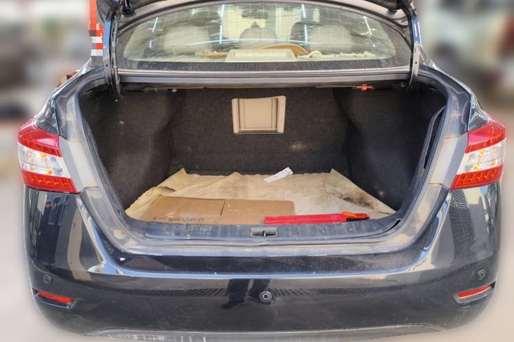 Used Nissan Sylphy 2012 1.6 XL Manual Luxury Edition Trunk