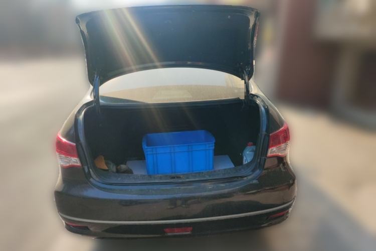 Used Nissan Sylphy 2012 Classic 1.6XE Manual Comfort Edition Trunk