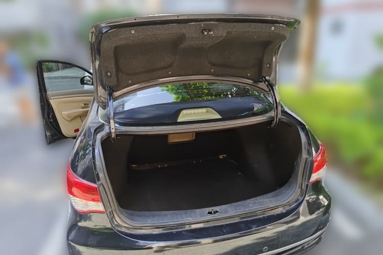 Used Nissan Sylphy 2012 Classic 1.6XE Manual Comfort Edition Trunk