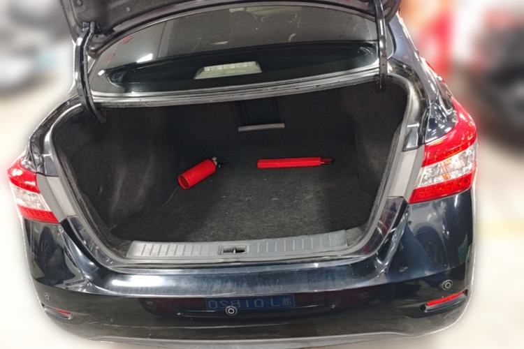 Used Nissan Sylphy 2012 1.6 XL CVT Luxury Edition Trunk