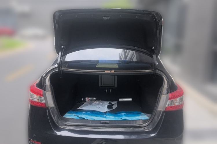 Used Nissan Sylphy 2012 1.6 XL CVT Luxury Edition Trunk