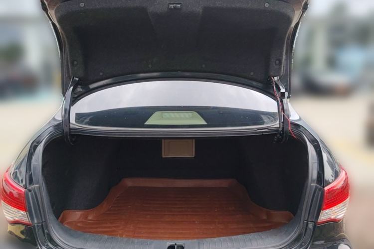 Used Nissan Sylphy 2012 Classic 1.6XE Manual Comfort Edition Trunk