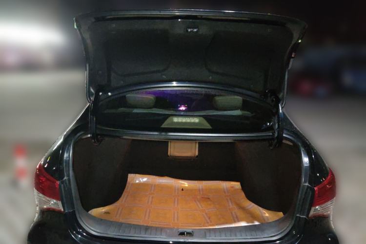 Used Nissan Sylphy 2012 Classic 1.6XE Manual Comfort Edition Trunk