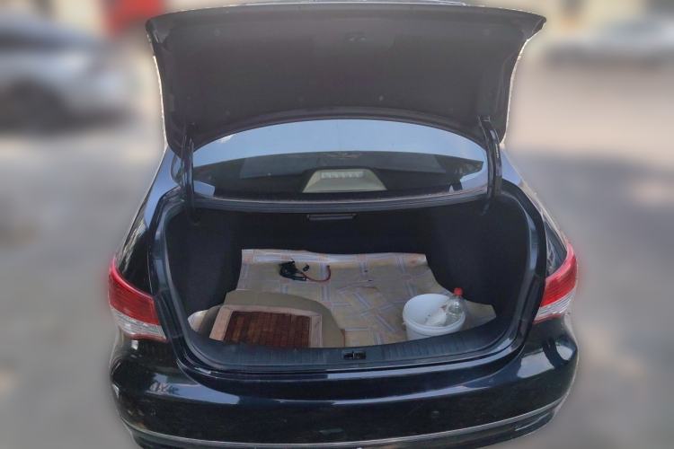 Used Nissan Sylphy 2012 1.6XE Manual Comfort Edition Trunk