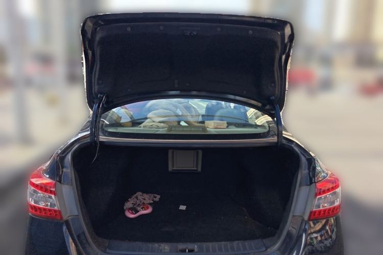 Used Nissan Sylphy 2012 1.6 XL CVT Luxury Edition Trunk
