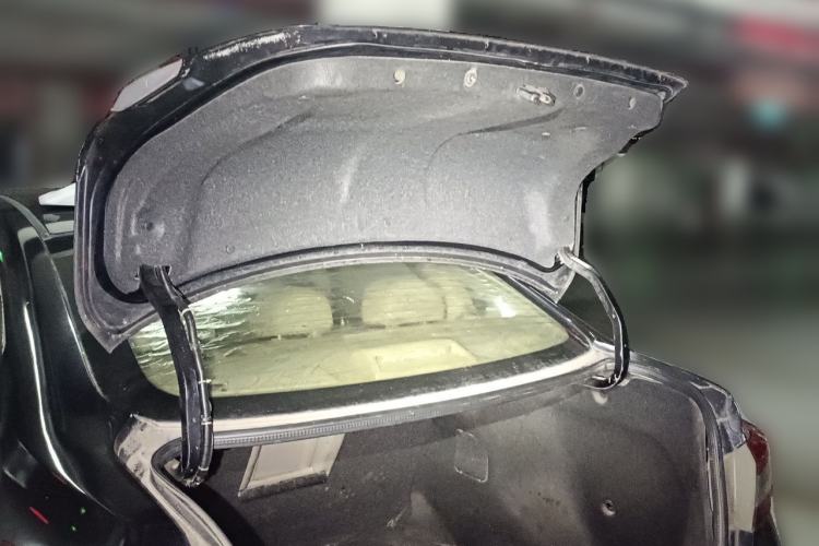 Used Nissan Sylphy 2012 1.6 XL CVT Luxury Edition Trunk